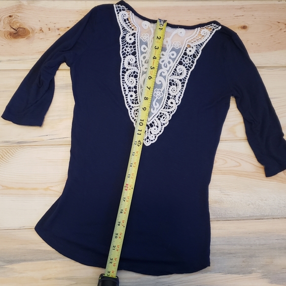 PINK ROSE blue and lace 3/4 sleeve top - Picture 4 of 4